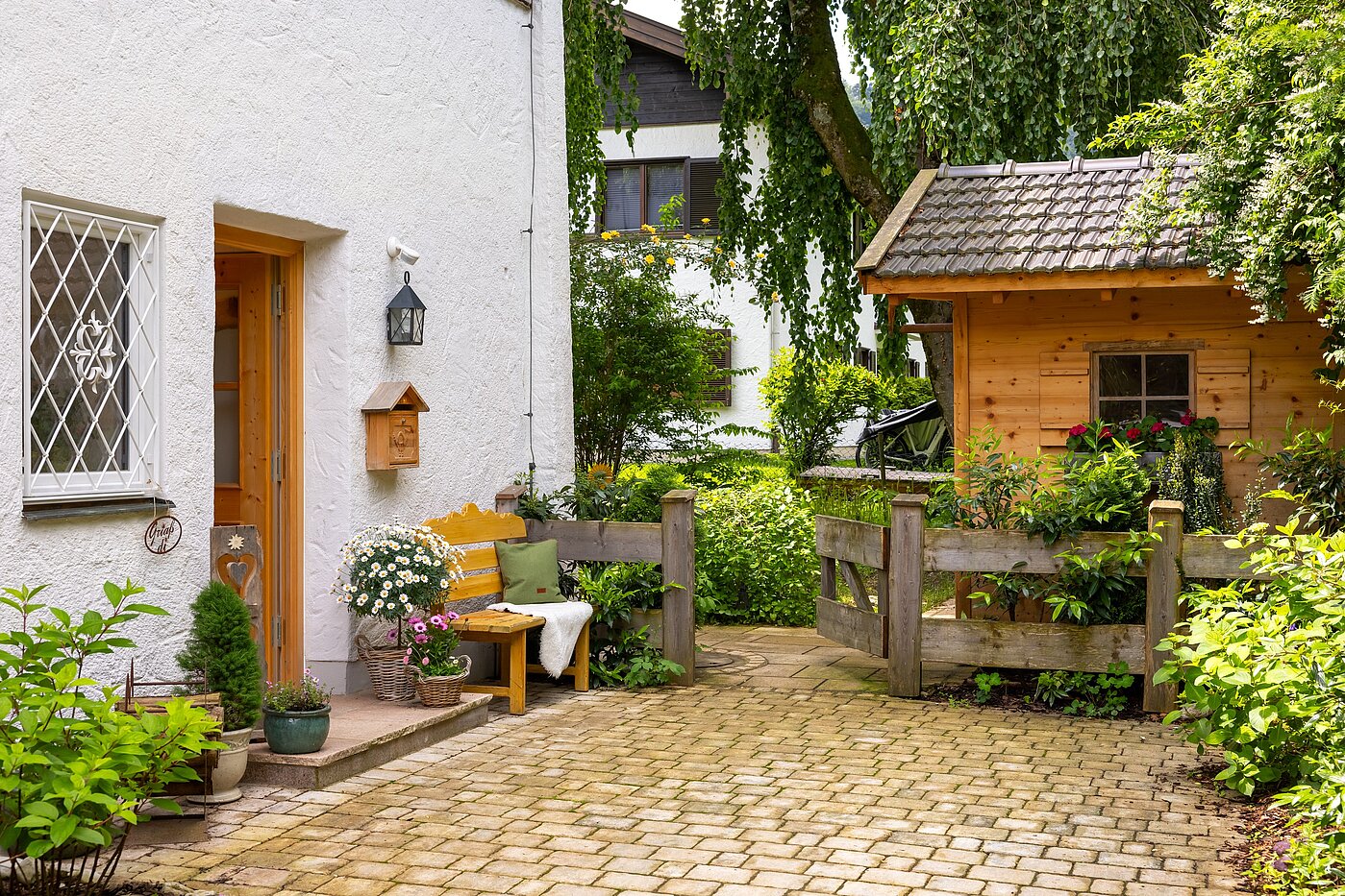 Erdgeschosswohnung mit 2.5 Zimmern | Kreuth | 701351 | Hauseingang