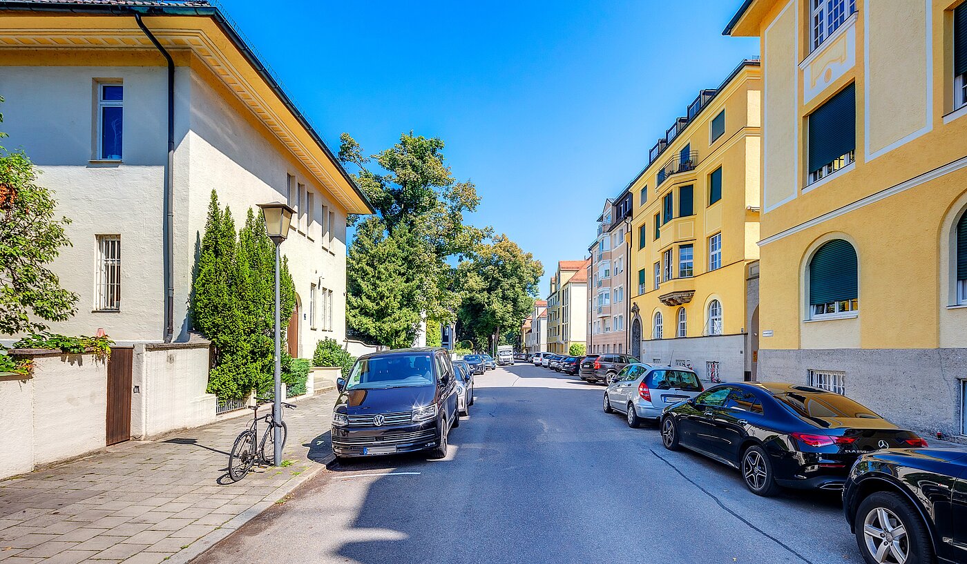 Etagenwohnung mit 1 Zimmer | München-Bogenhausen | 70070 | Straßenansicht