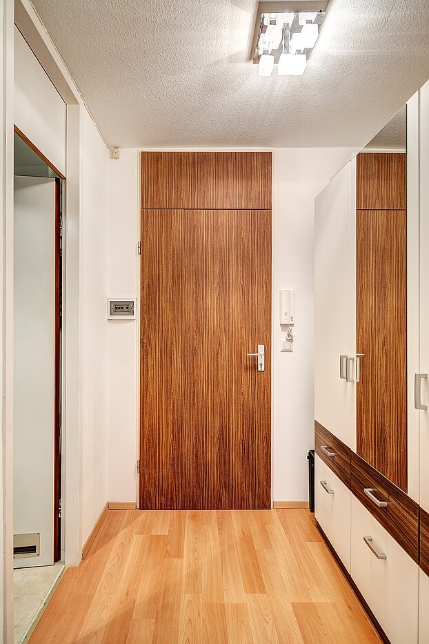 Etagenwohnung mit 1 Zimmer | München-Berg am Laim | 2207ML6 | Diele Blickrichtung Eingang...