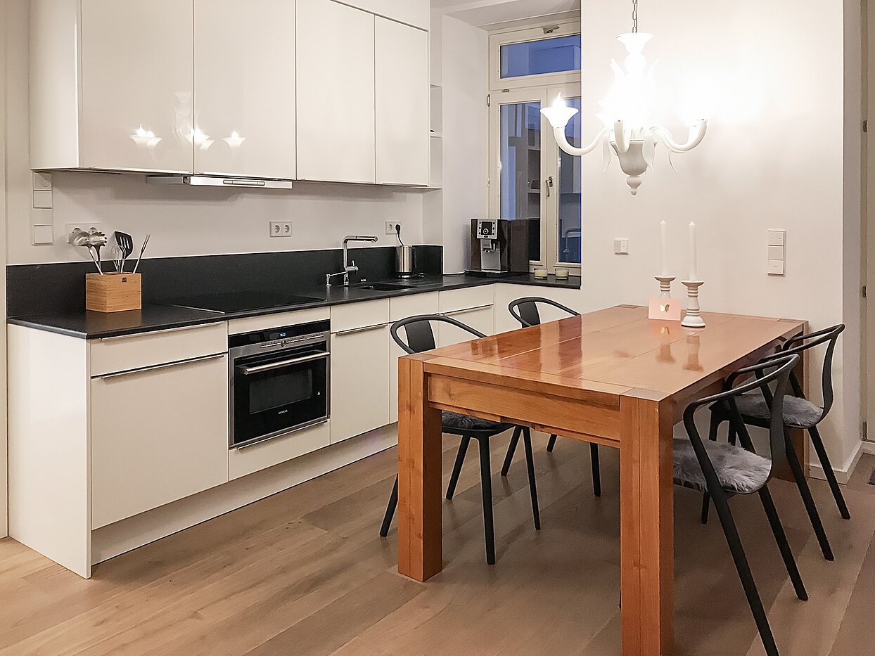 Erdgeschosswohnung mit 1.5 Zimmern | München-Lehel | 70149 | Hochwertige Einbauküche mit...