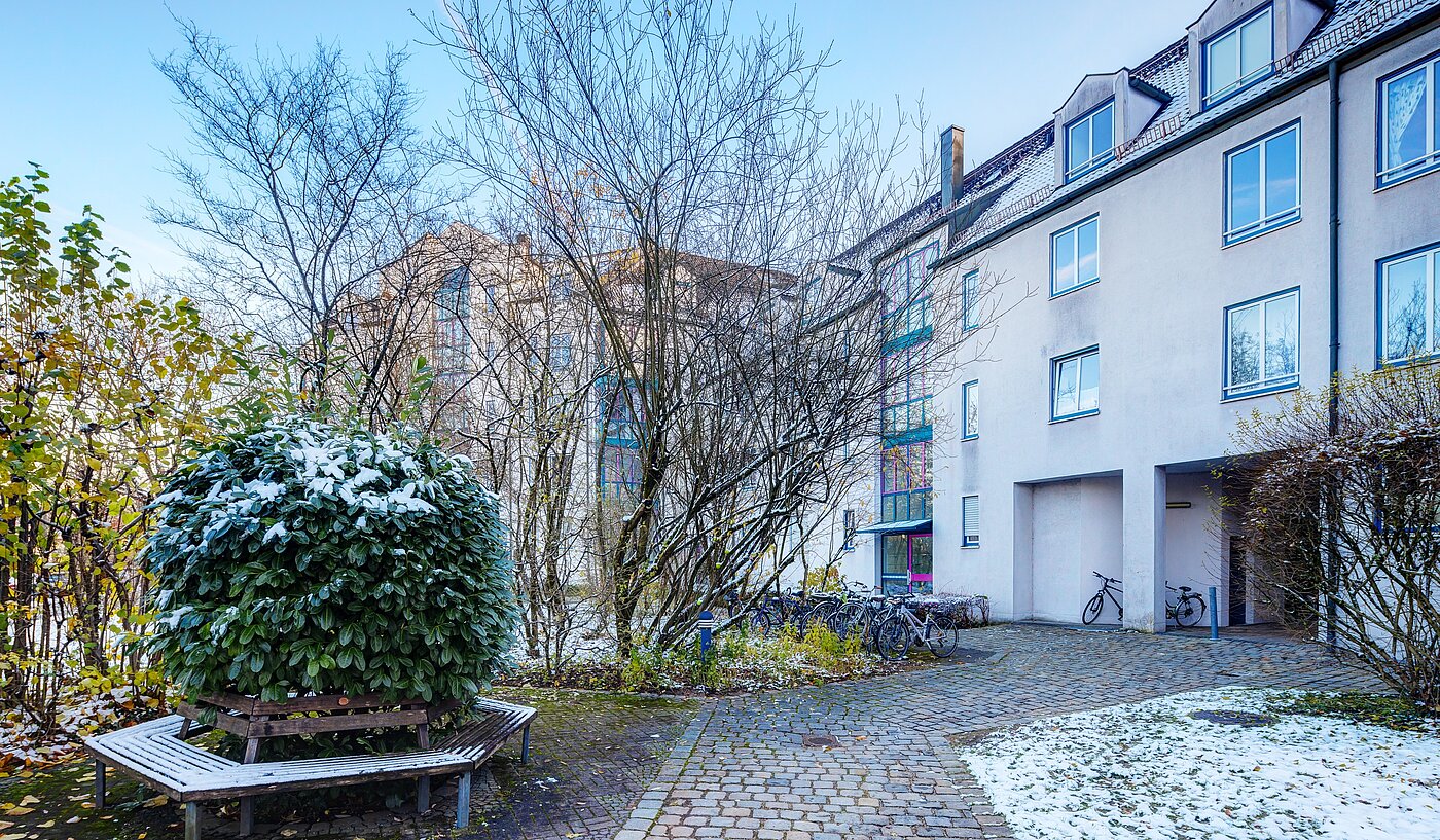 Etagenwohnung mit 3 Zimmern | München-Bogenhausen | 70085 | Hausansicht