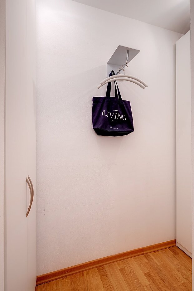 Etagenwohnung mit 2 Zimmern | München-Altstadt | 2106ML7 | Ankleide mit Garderobe