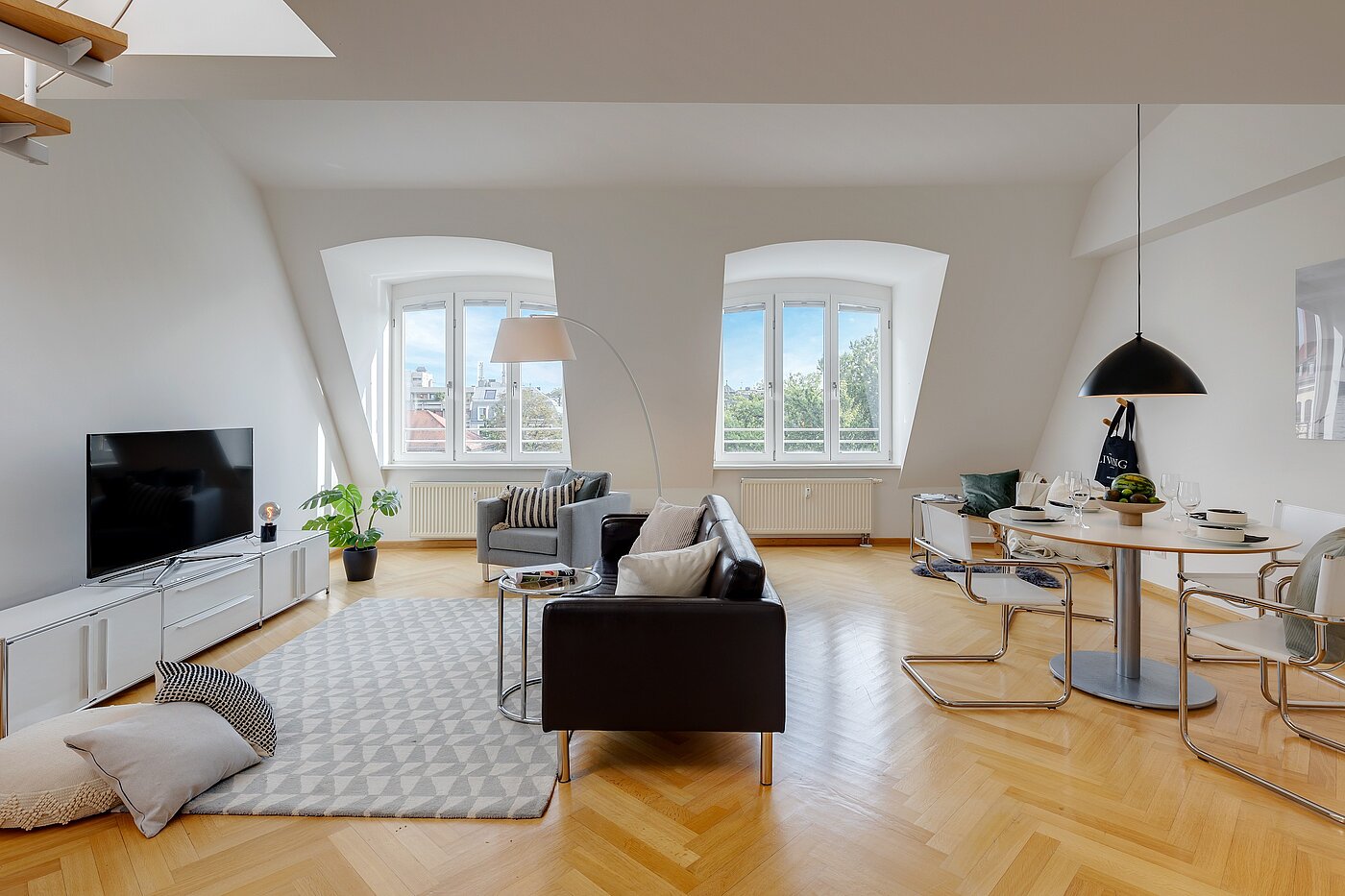 Etagenwohnung mit 2 Zimmern | München-Schwabing | 2208ML2