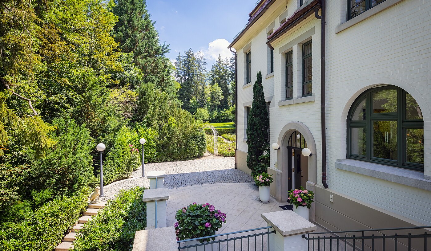 Villa mit 9 Zimmern | Reutlingen | 70231 | Eingangsbereich