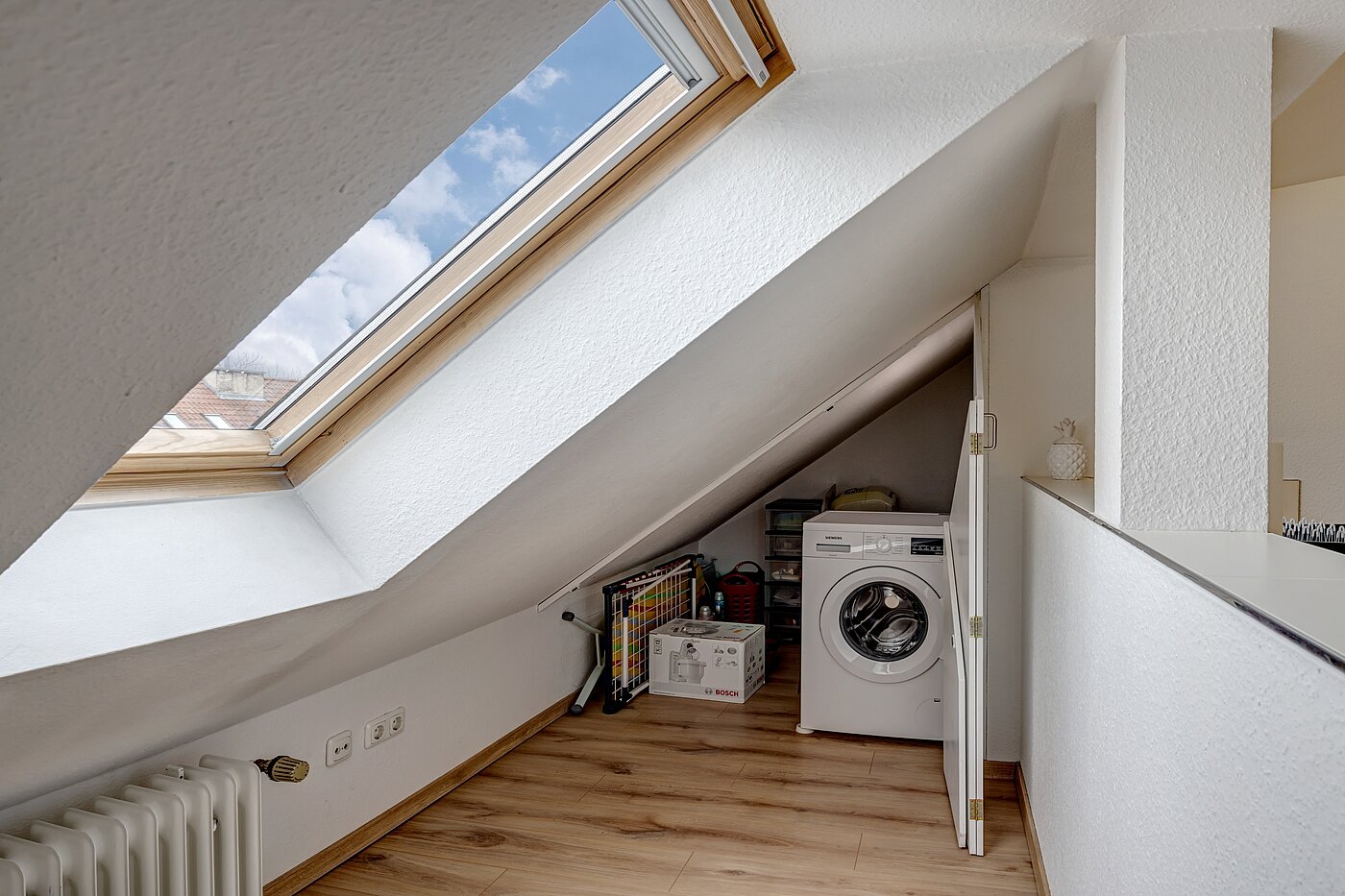 Dachgeschosswohnung mit 4.5 Zimmern | München-Ludwigsvorstadt | 70461 | Wohnen / Essen