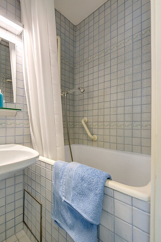Etagenwohnung mit 1 Zimmer | München-Maxvorstadt | 2105ML7 | ...mit Badewanne