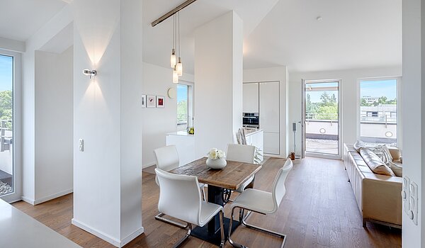 Penthouse mit 3.5 Zimmern | München-Oberföhring | 70237 | ...mit Essbereich