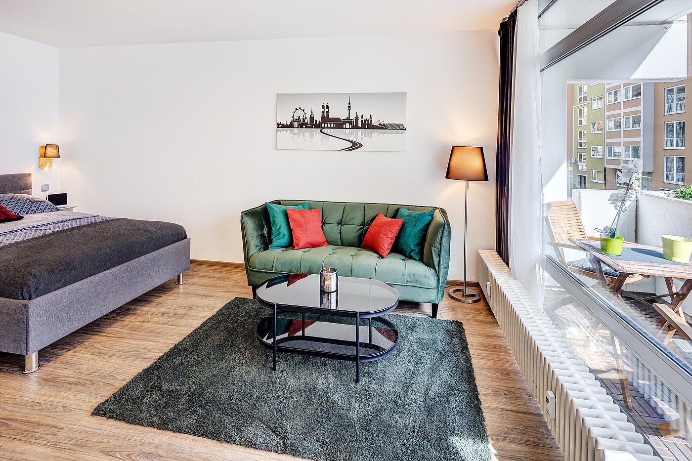 Etagenwohnung mit 1 Zimmer | München-Ludwigsvorstadt | 70176 | ...und einem grünen Sofa
