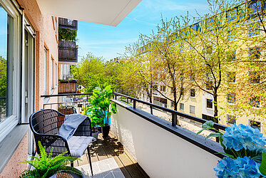 Schwabing: 2-Zimmer Wohnung mit sonnigem Balkon