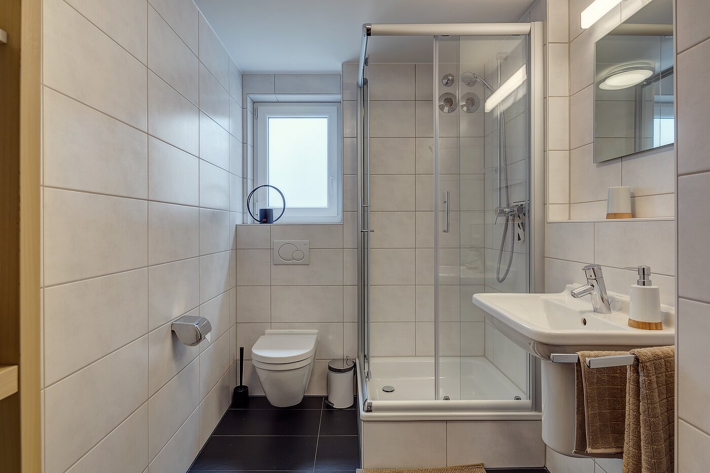 Etagenwohnung mit 4 Zimmern | München-Forstenried | 2209ML6 | Duschbad
