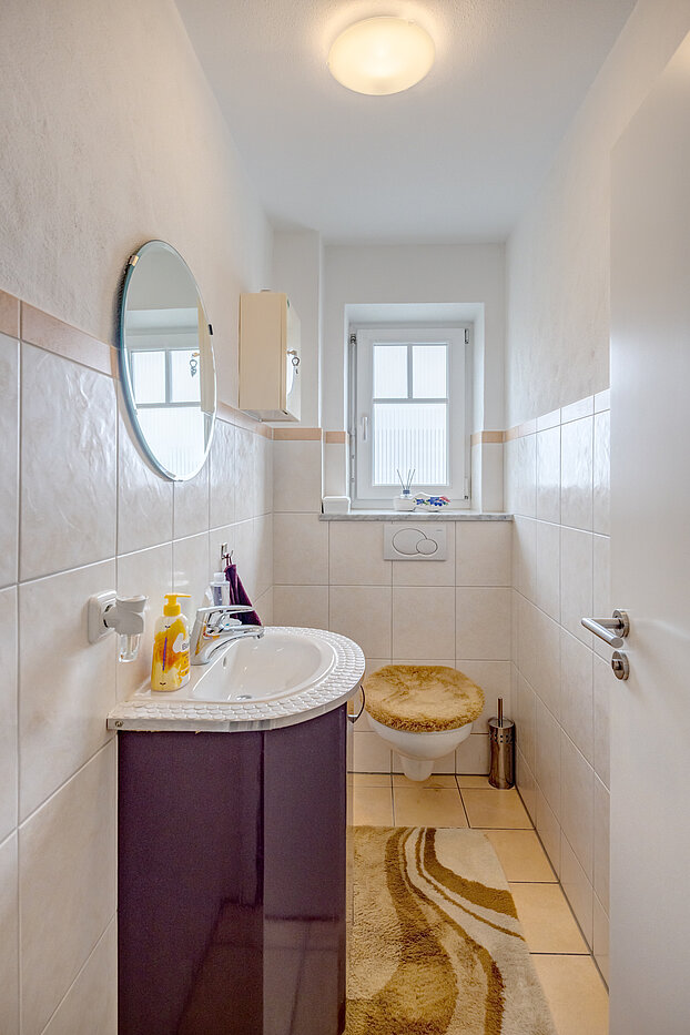 Etagenwohnung mit 3.5 Zimmern | Bad Aibling | 70442 | Separates Gäste-WC