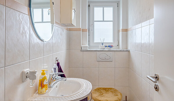 Etagenwohnung mit 3.5 Zimmern | Bad Aibling | 70442 | Separates Gäste-WC