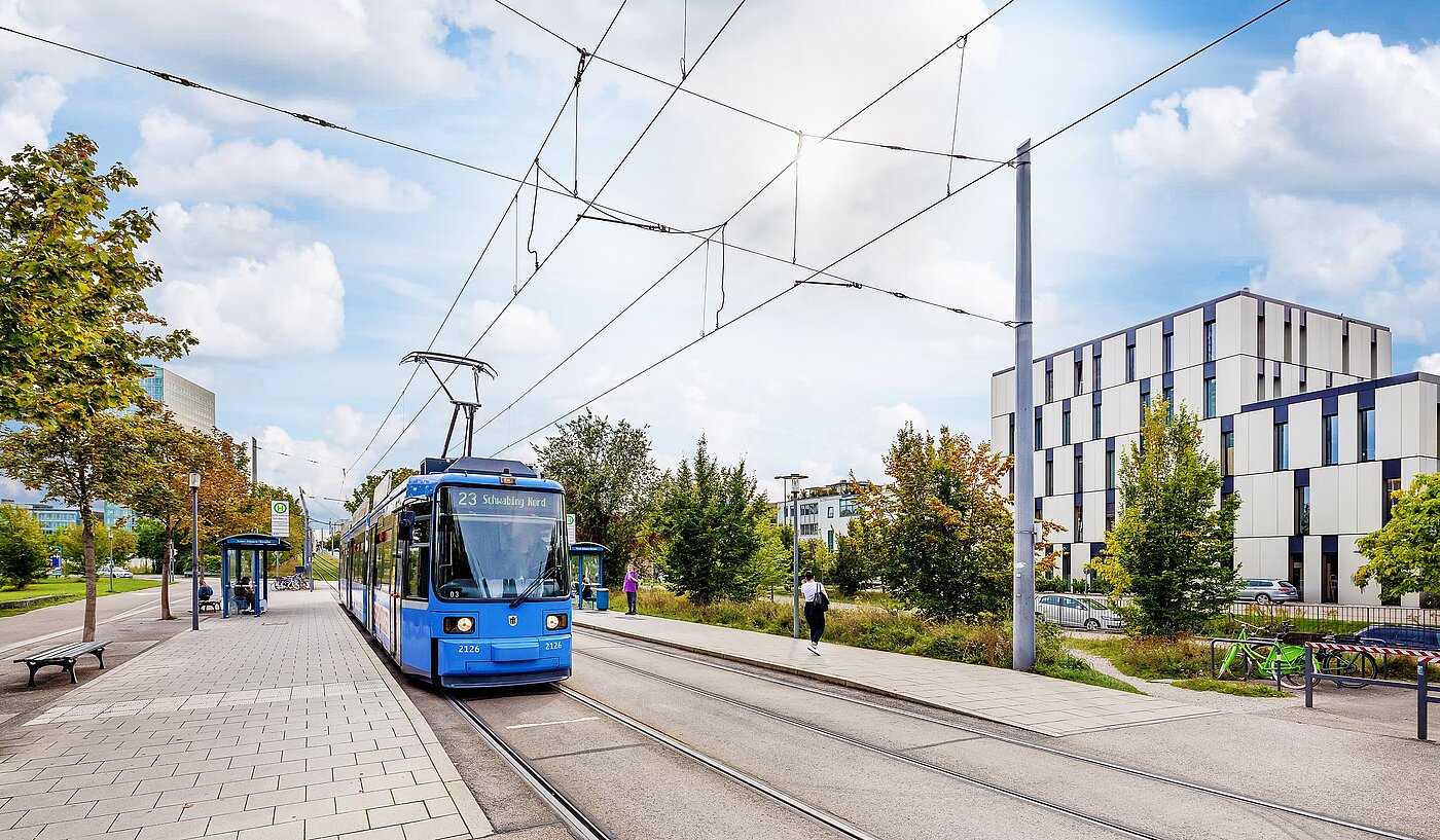 Etagenwohnung mit 2 Zimmern | München-Schwabing | 70153 | Trambahnhaltestelle innerhalb der Pakstadt