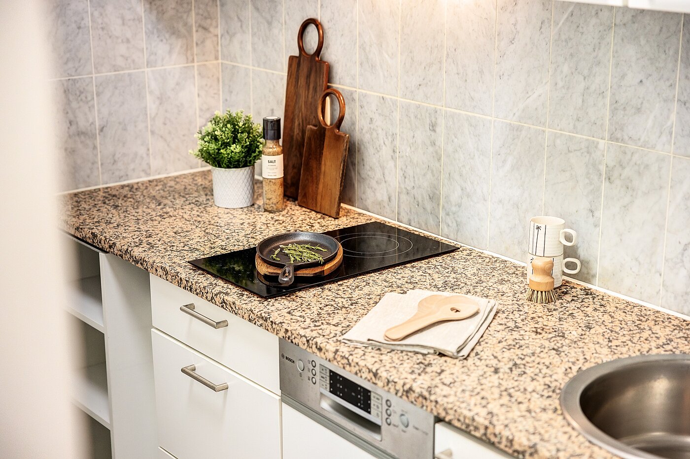 Etagenwohnung mit 1 Zimmer | München-Schwabing | 70249 | ...Einbauküche