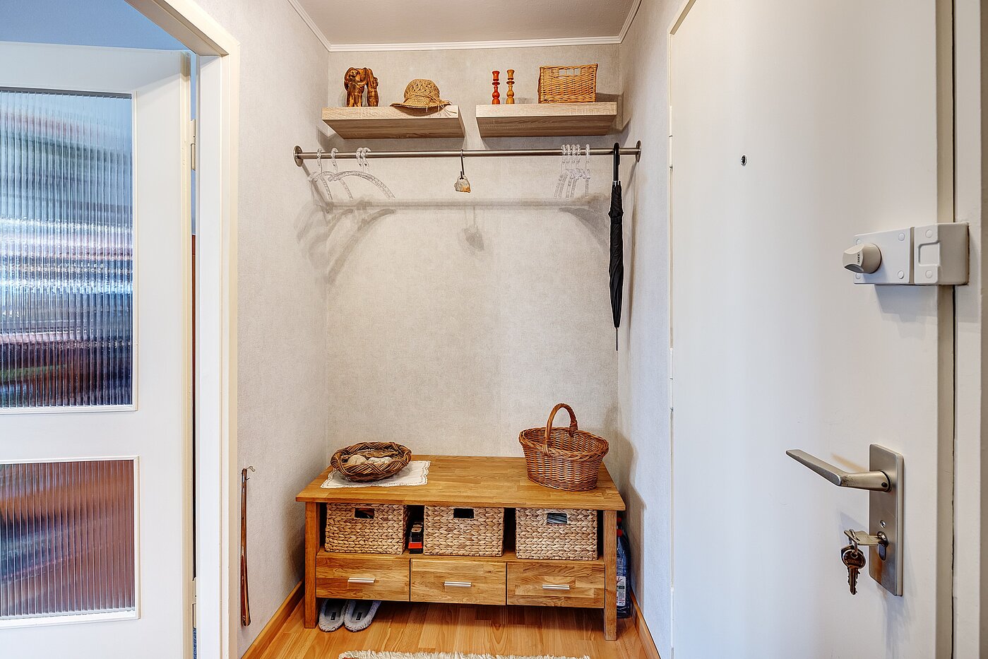 Etagenwohnung mit 3 Zimmern | München-Feldmoching | 2201ML2 | Kleine Flur im Eingang...