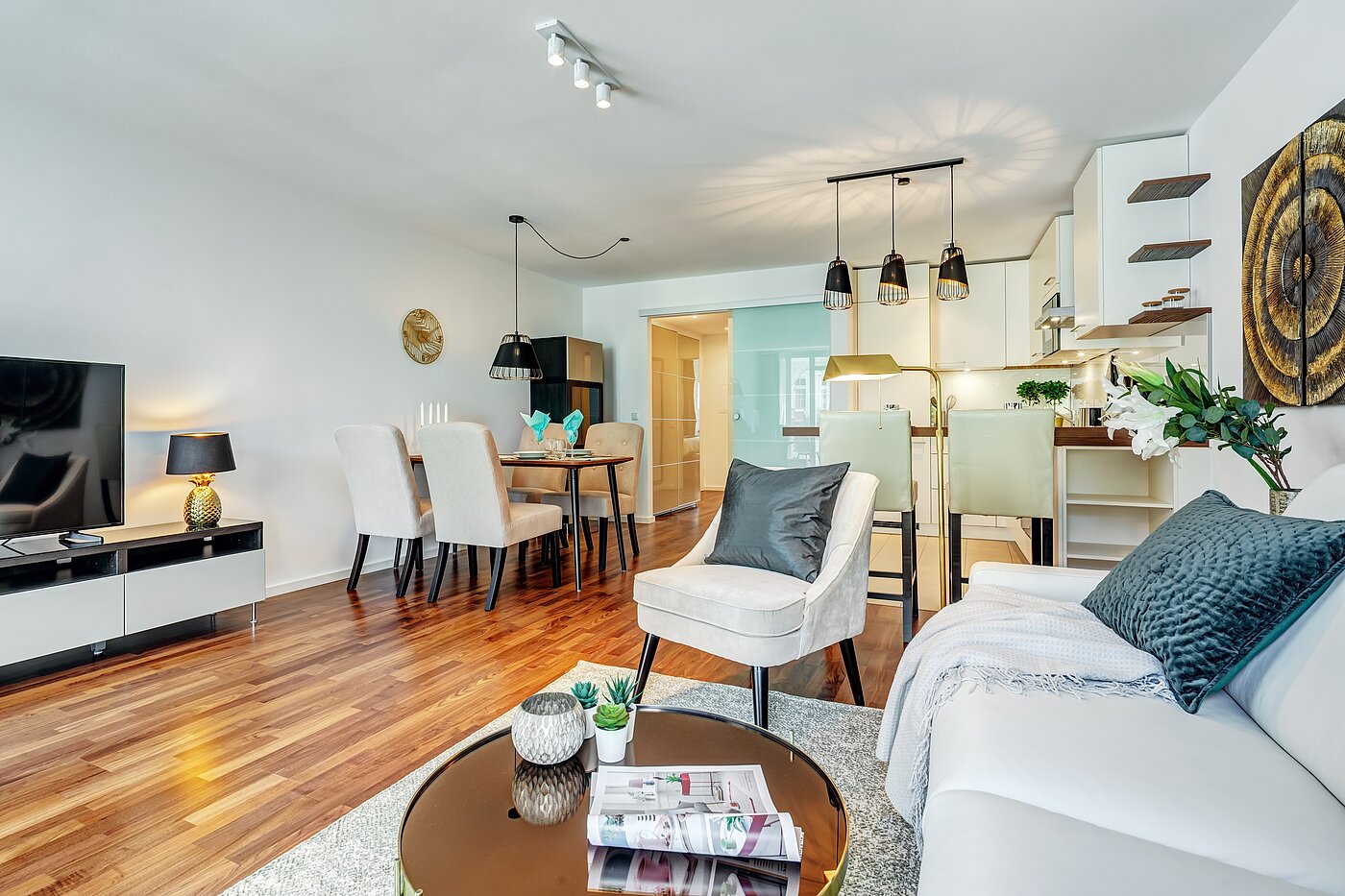 Etagenwohnung mit 2 Zimmern | München-Schwabing | 70434