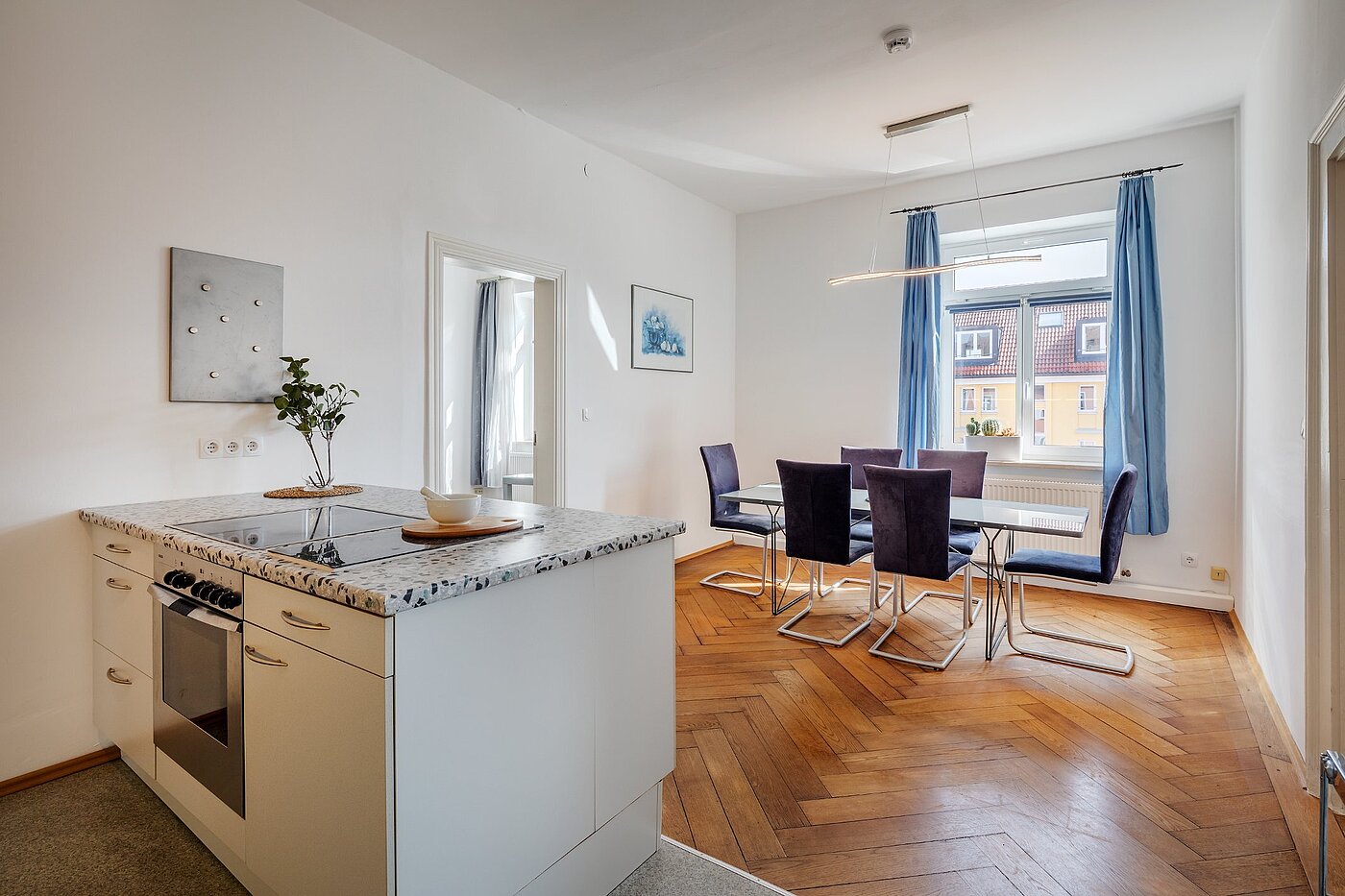Etagenwohnung mit 5 Zimmern | München-Au | 2009ML3 | ...Kochinsel und Essbereich