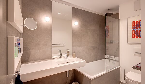 Etagenwohnung mit 2 Zimmern | München-Isarvorstadt | 70459 | Badewanne
