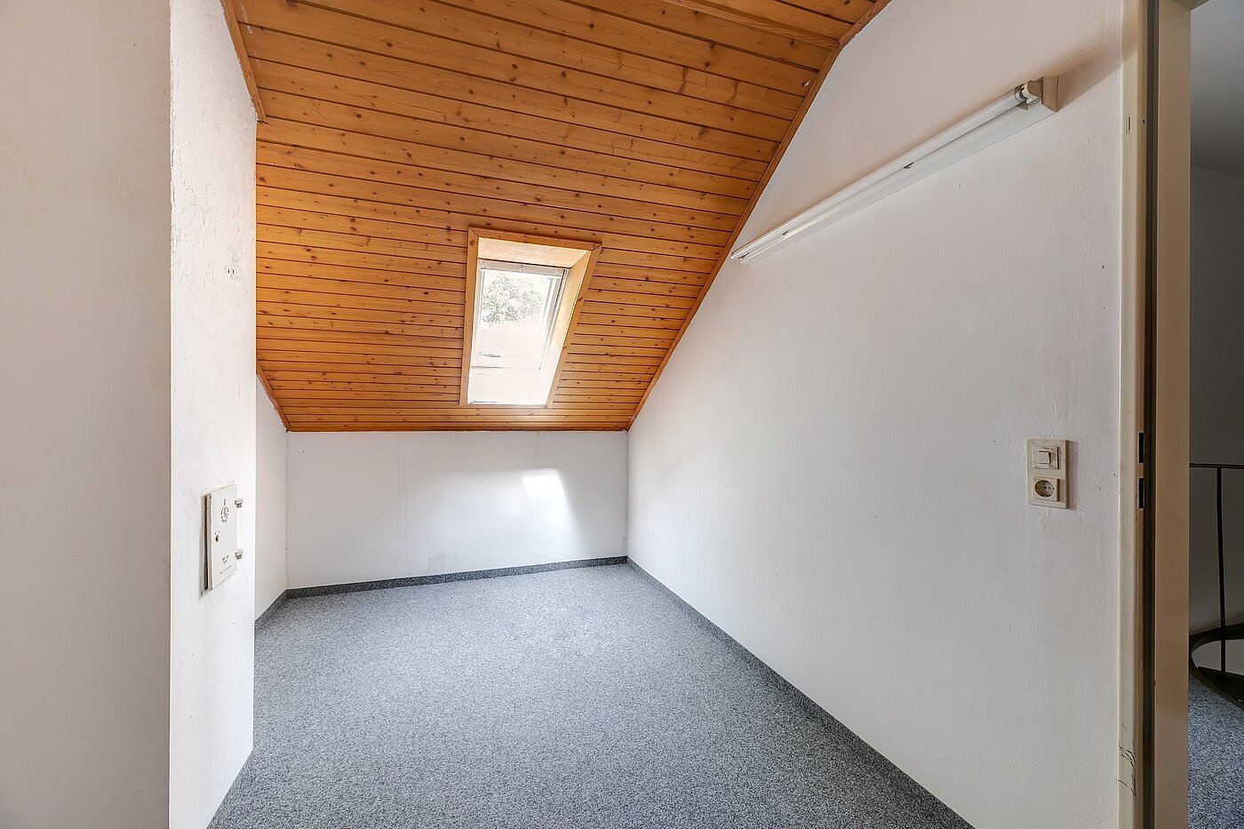 Reihenmittelhaus mit 5 Zimmern | München-Obermenzing | 1907ML6 | Arbeiten