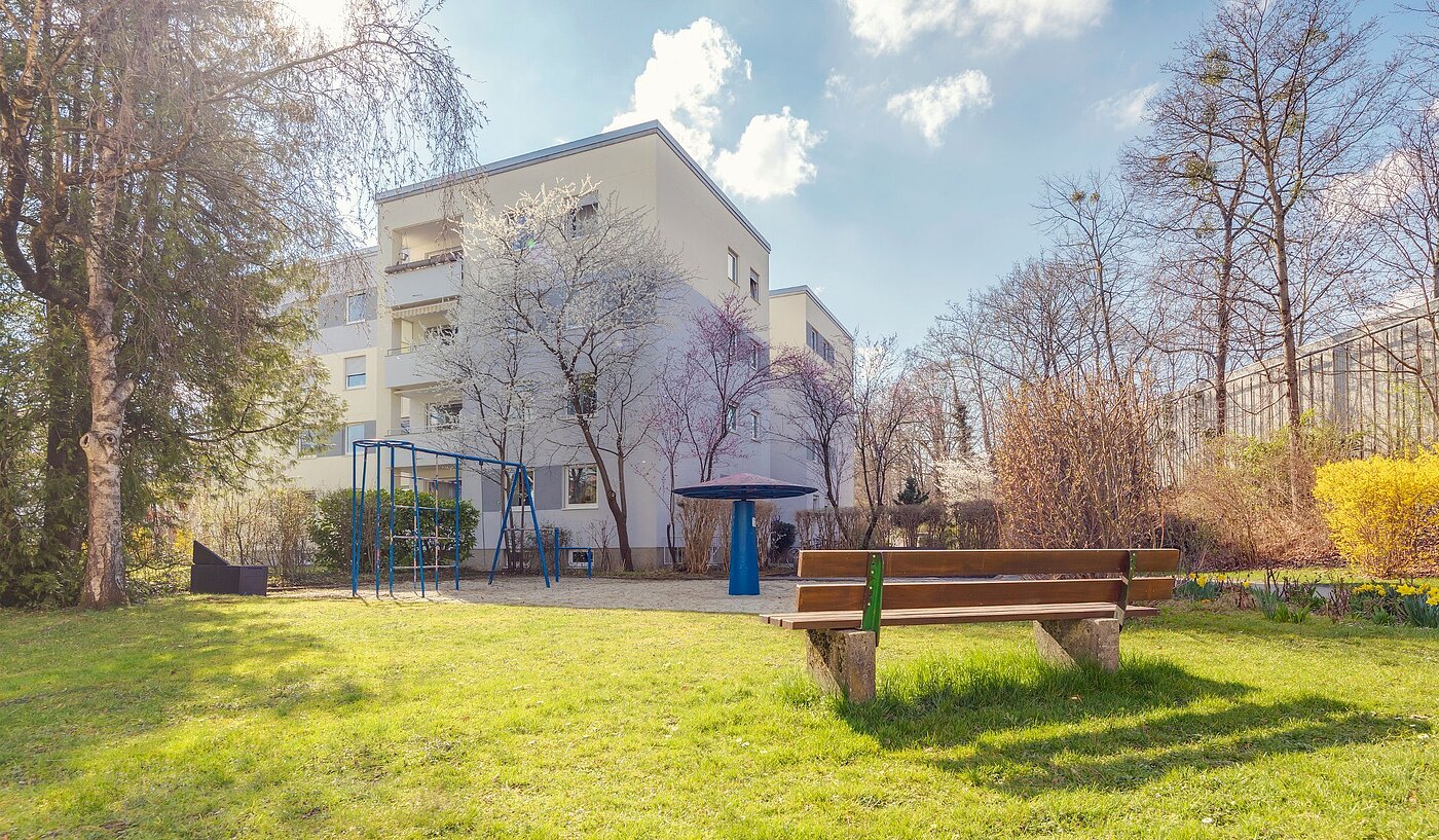 Etagenwohnung mit 4 Zimmern | München-Hadern | 2003ML2 | ...mit Spielplatz
