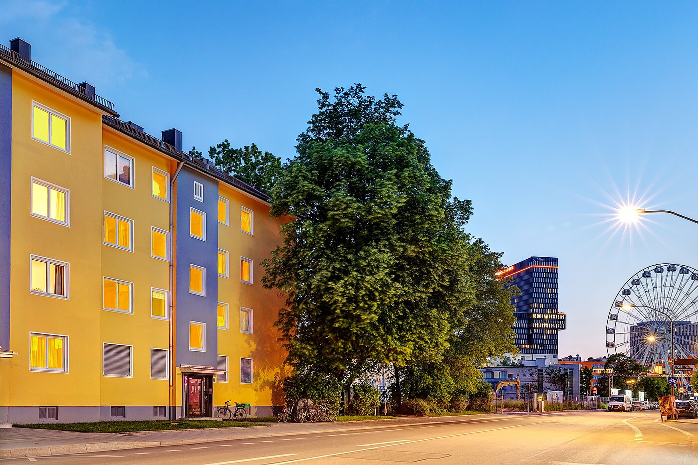 Etagenwohnung mit 2.5 Zimmern | München-Berg am Laim | 70030 | Blaue Stunde