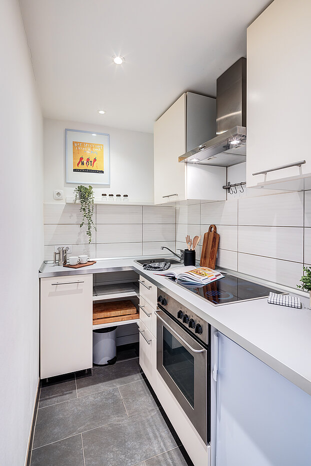 Etagenwohnung mit 2 Zimmern | München-Maxvorstadt | 70390 | Apartmentküche...