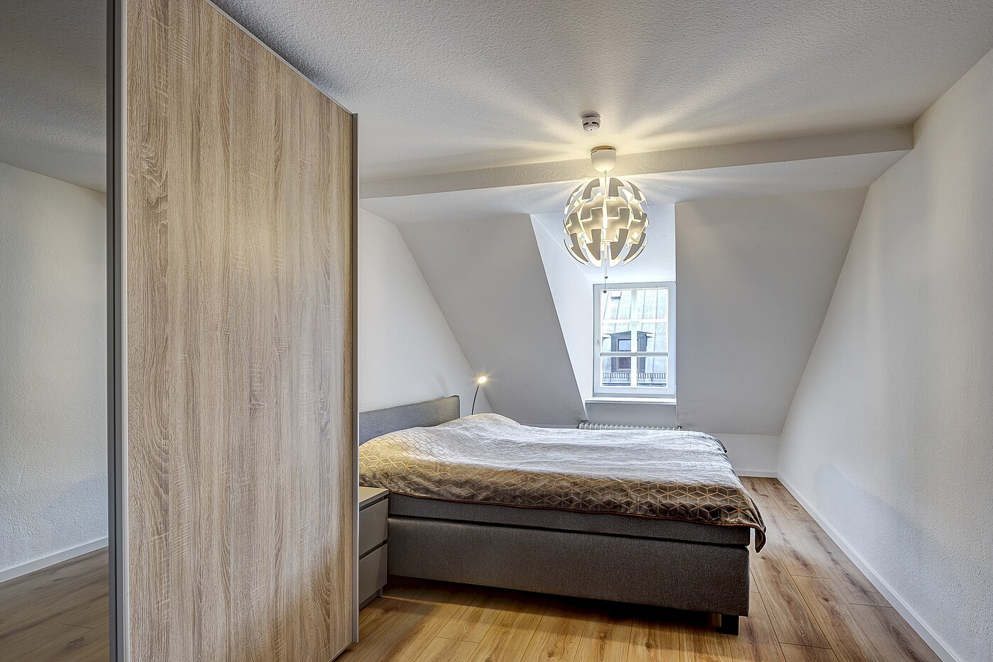 Dachgeschosswohnung mit 4.5 Zimmern | München-Ludwigsvorstadt | 70461 | Schlafen 2