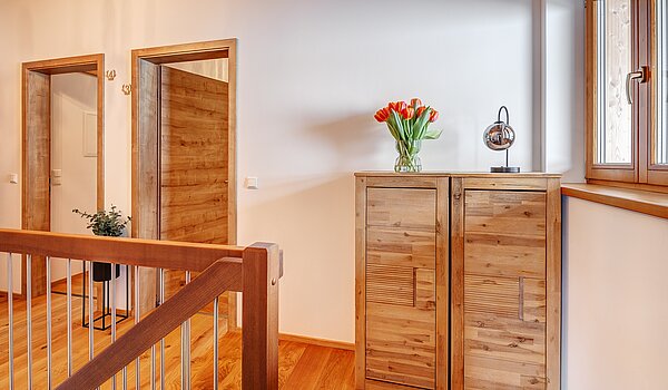 Etagenwohnung mit 6 Zimmern | 70095 | Flur Obergeschoss