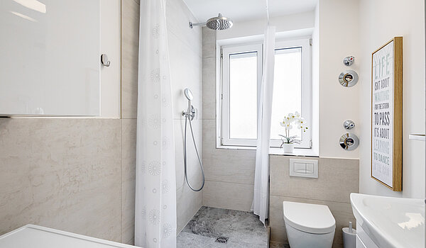 Etagenwohnung mit 2 Zimmern | München-Allach | 70412 | ...Duschbad