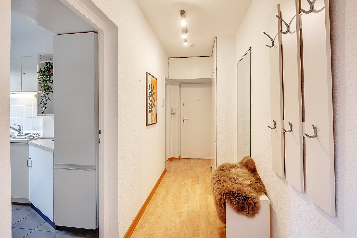 Etagenwohnung mit 1.5 Zimmern | München-Schwabing | 2011ML3 | Flur mit Einbauschrank...