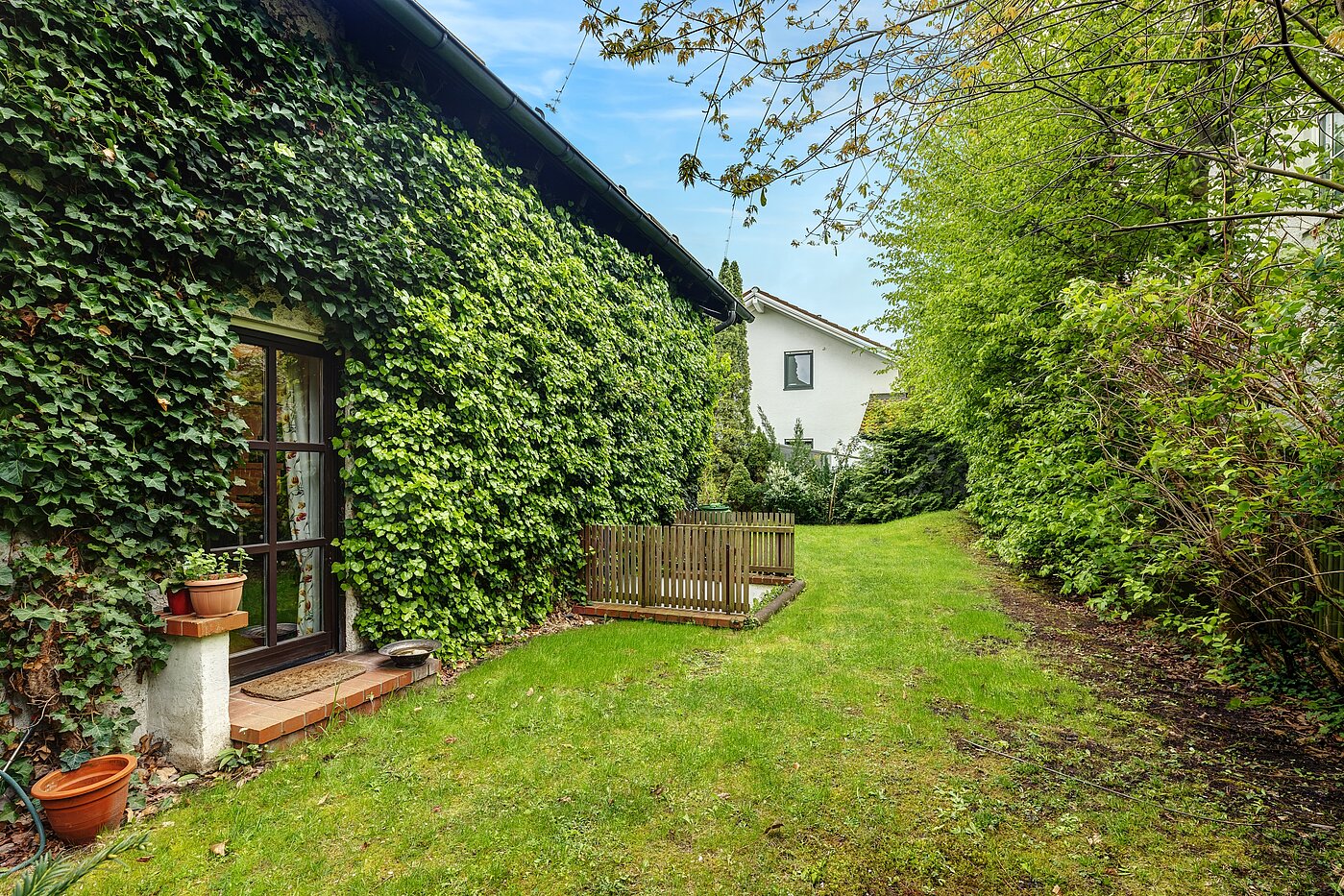 Einfamilienhaus mit 4 Zimmern | Neubiberg | 70429 | ...