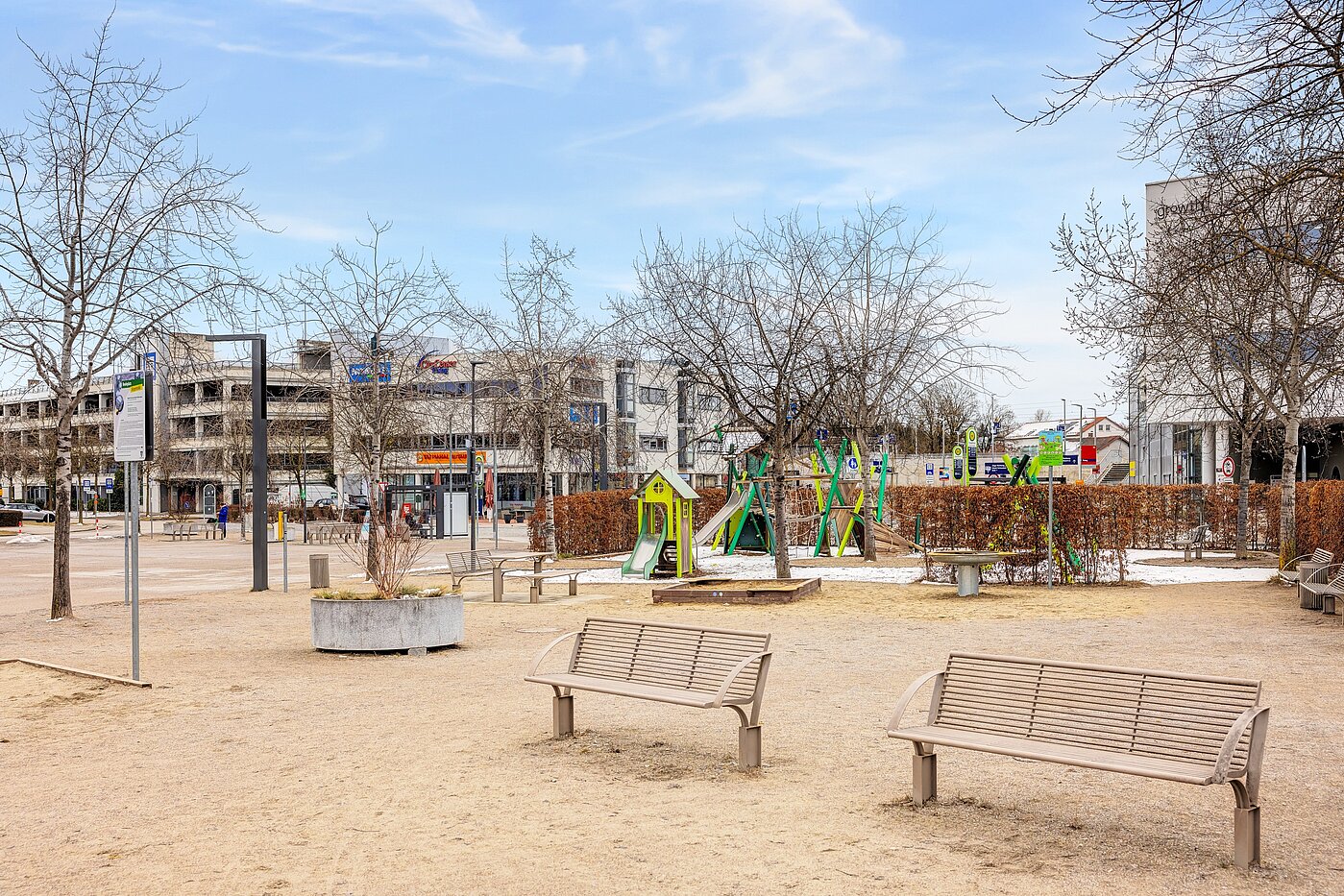 Etagenwohnung mit 2 Zimmern | Poing | 70373 | Nahe gelegen