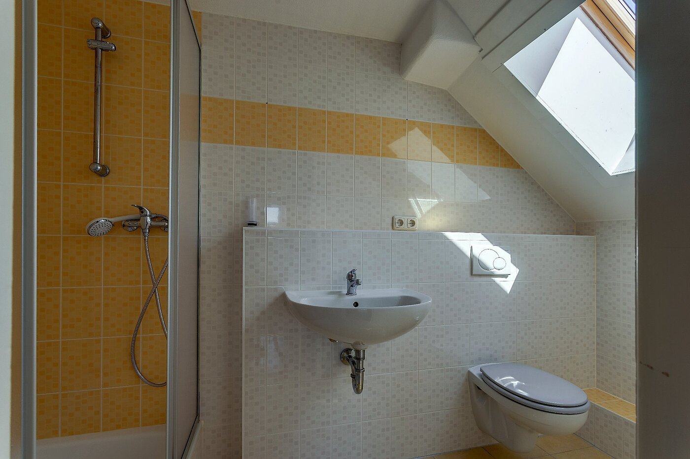 Bauernhaus mit 9 Zimmern | Hohenschäftlarn | 1805ML4 | Duschbad DG