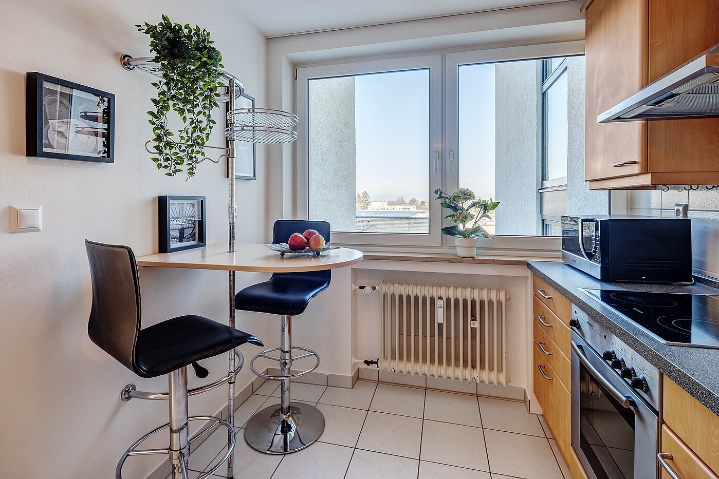Etagenwohnung mit 3.5 Zimmern | Haar | 2201ML5 | ...daneben liegender Küche