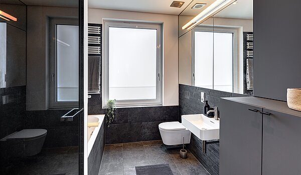 Etagenwohnung mit 2 Zimmern | 70134 | Bad mit Dusche...