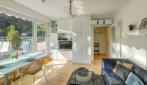 Etagenwohnung mit 1 Zimmer | München-Schwabing | 70449 | Sehr helles Wohnzimmer...