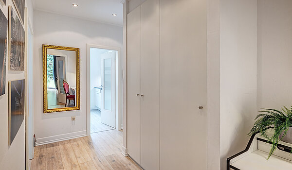 Erdgeschosswohnung mit 2 Zimmern | München-Schwabing | 70394 | Flur