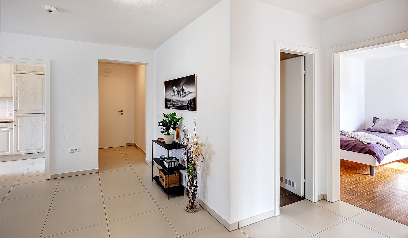 Etagenwohnung mit 3.5 Zimmern | 70284 | Blick zum Eingang