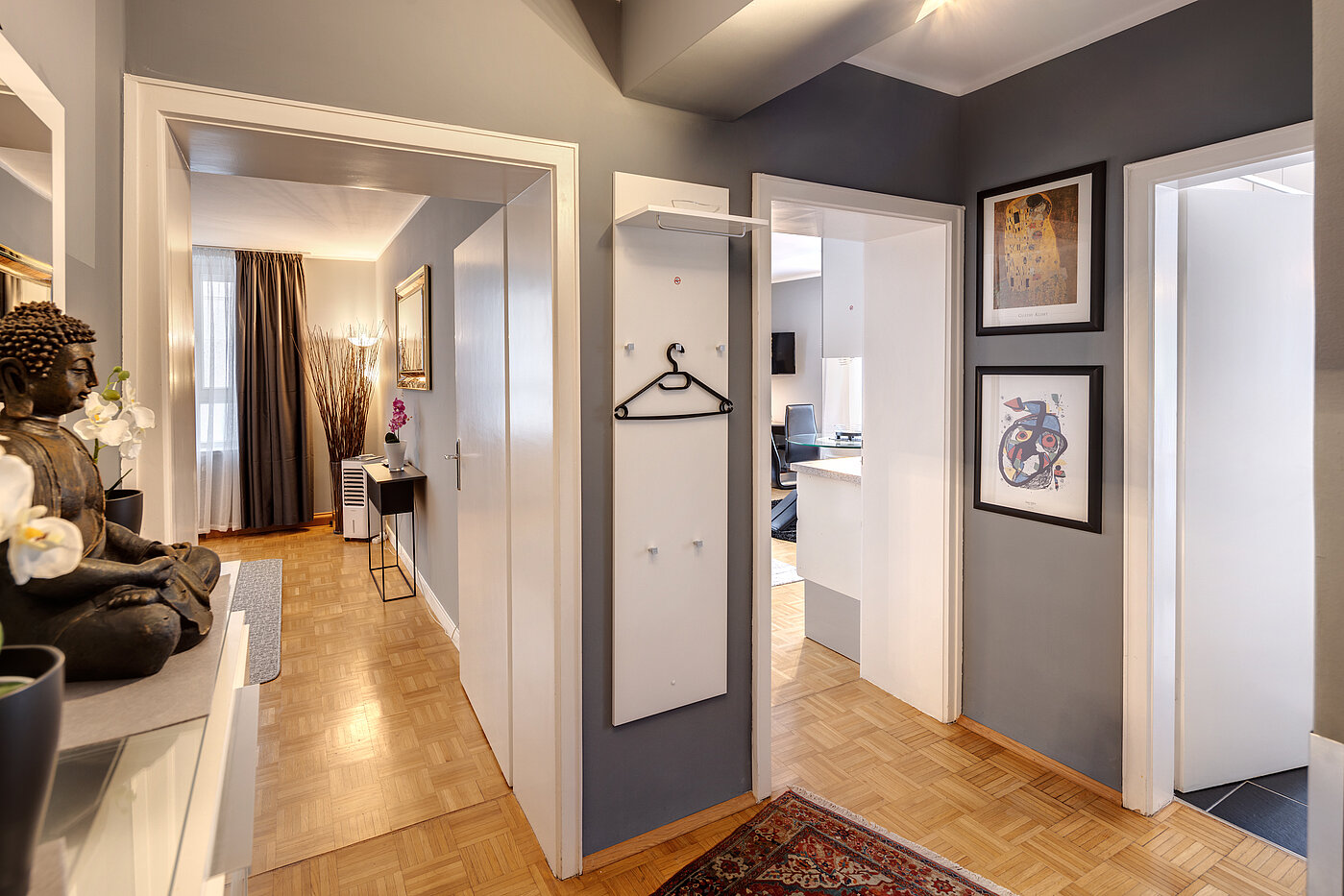 Erdgeschosswohnung mit 2 Zimmern | 70219 | Vom Eingang kommend