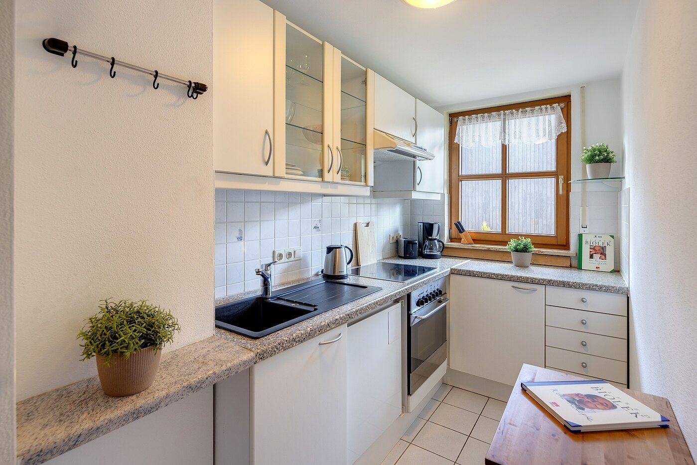 Etagenwohnung mit 2 Zimmern | München-Trudering | 701781 | Küche mit Fenster