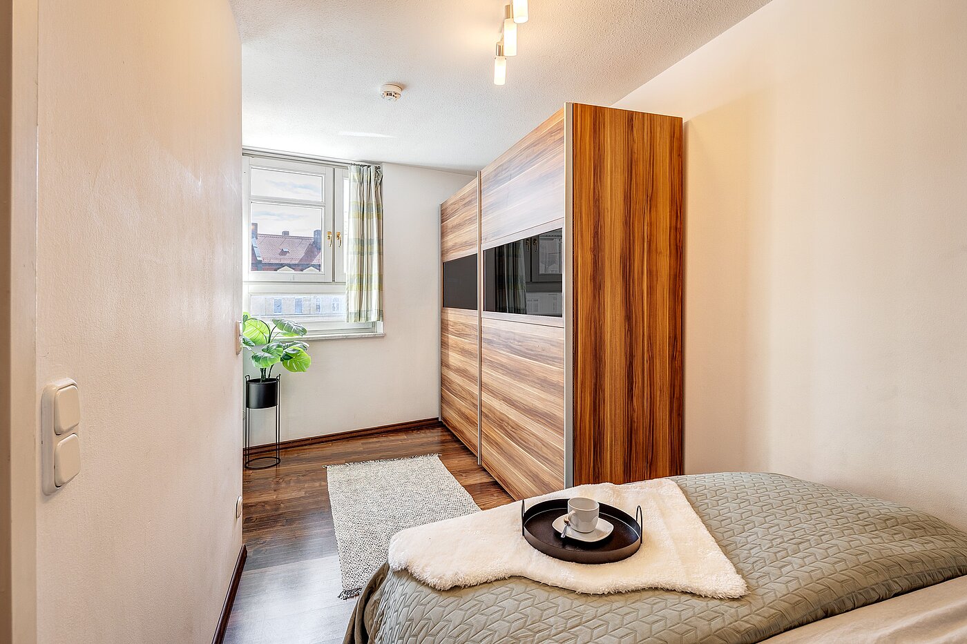 Etagenwohnung mit 2 Zimmern | München-Schwabing | 2205ML71 | ...mit großem Kleiderschrank