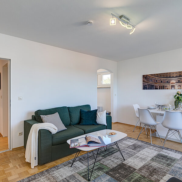 Moosach: Charmante 2-Zimmer Wohnung mit Balkon
