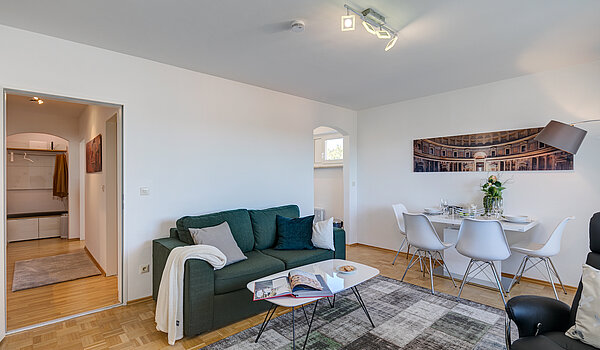 Etagenwohnung mit 2 Zimmern | München-Moosach | 70407 | Wohnbereich