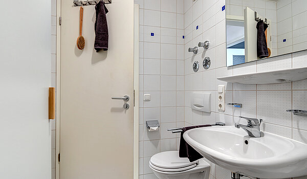 Etagenwohnung mit 2 Zimmern | München-Neuhausen | 70440 | Badezimmer