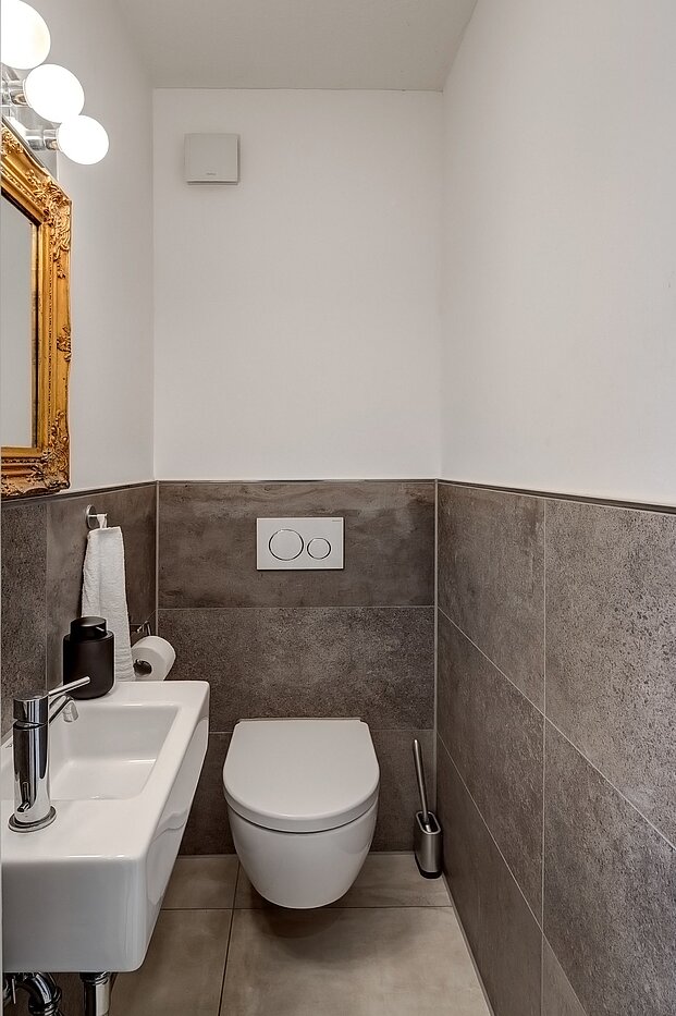 Etagenwohnung mit 4 Zimmern | Ismaning | 700081 | Modernes Gäste-WC