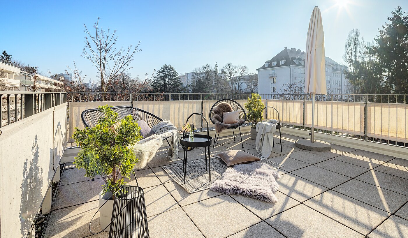 Etagenwohnung mit 2 Zimmern | München-Schwabing | 70195 | ...Dachterrasse...