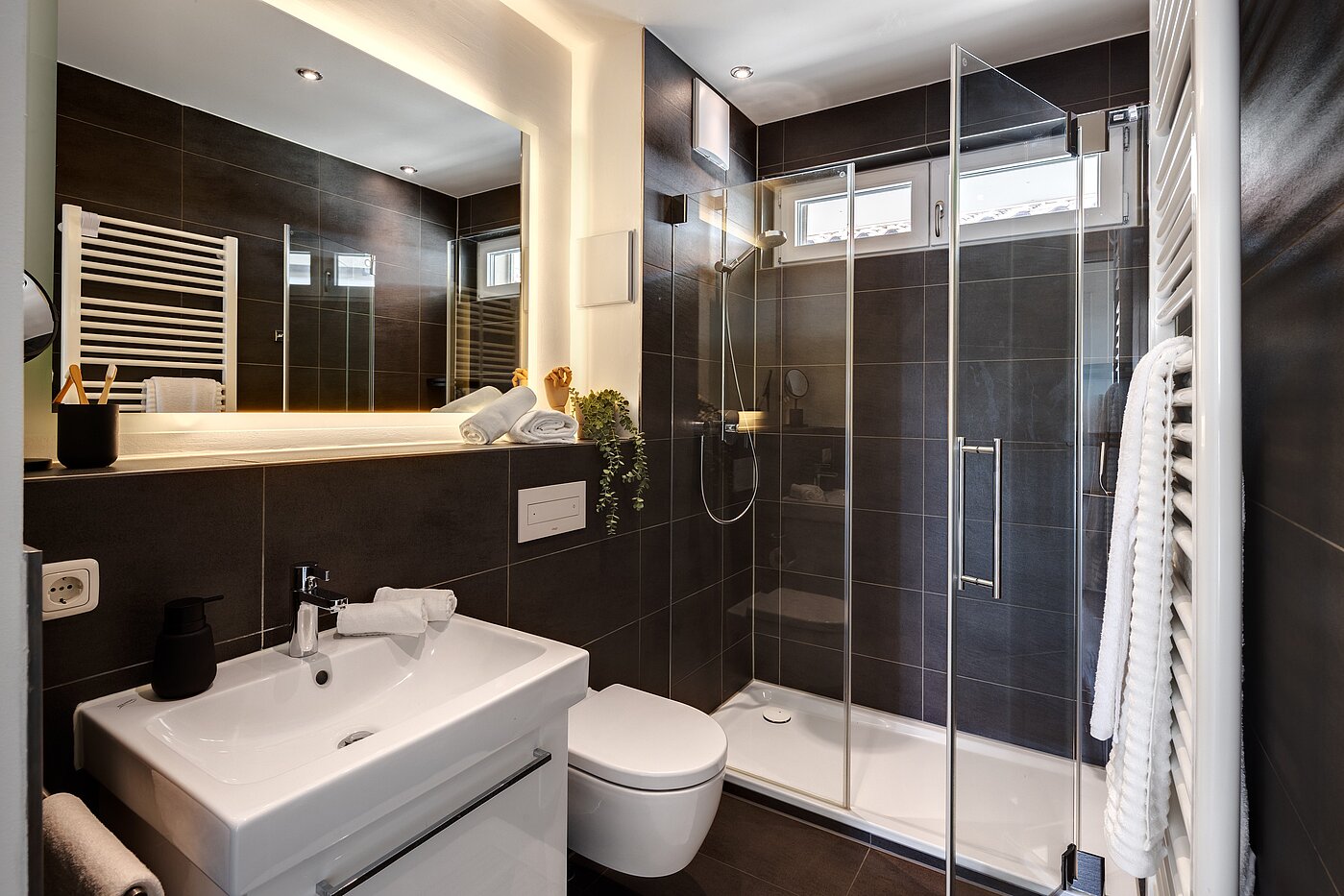 Penthouse mit 3.5 Zimmern | München-Oberföhring | 70237 | ...mit En Suite Duschbad...