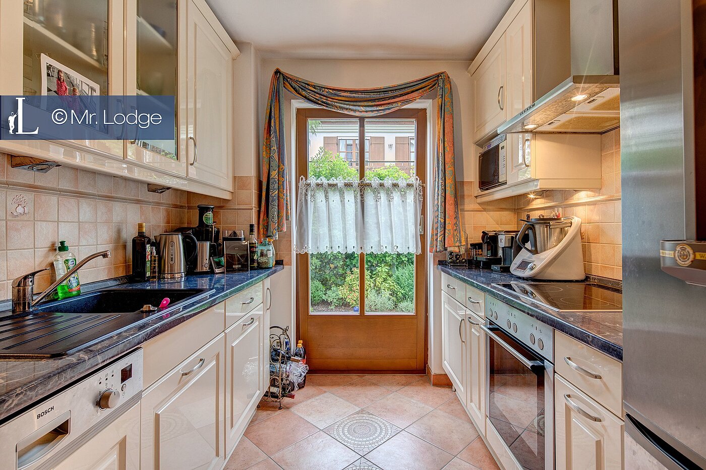 Erdgeschosswohnung mit 2 Zimmern | München-Lochhausen | 1706ML1 | Küche/Frühstücksterrasse-Ost