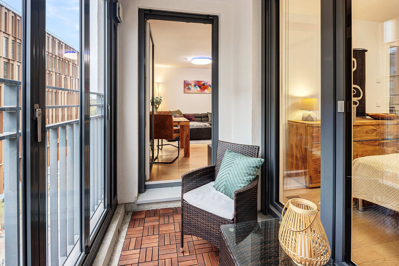 Etagenwohnung mit 2 Zimmern | München-Bogenhausen | 70160 | Verglaste Loggia