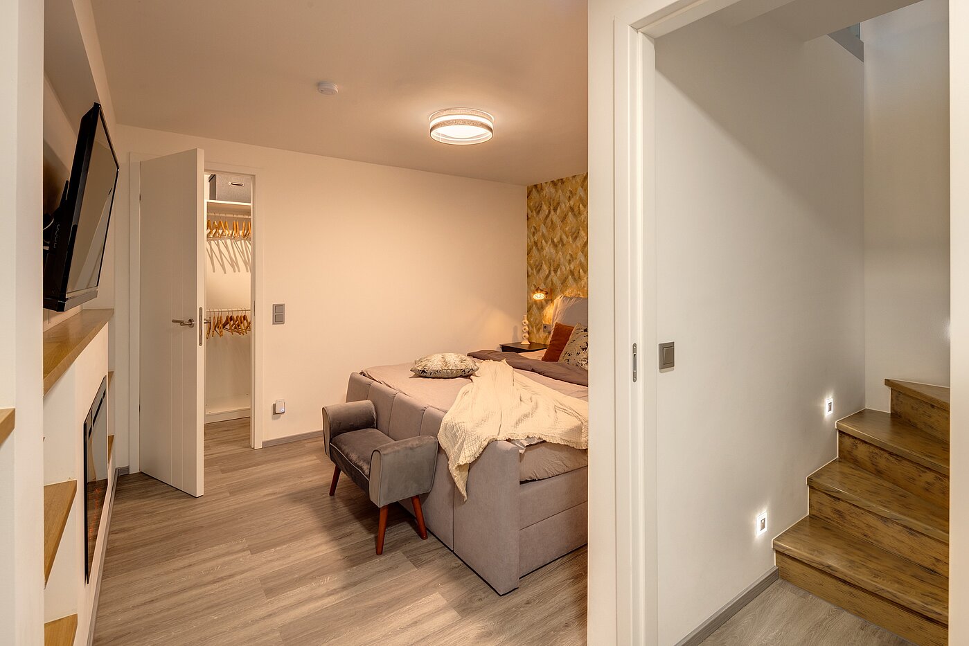 Maisonettewohnung mit 3 Zimmern | München-Milbertshofen | 702341 | Schlafzimmer